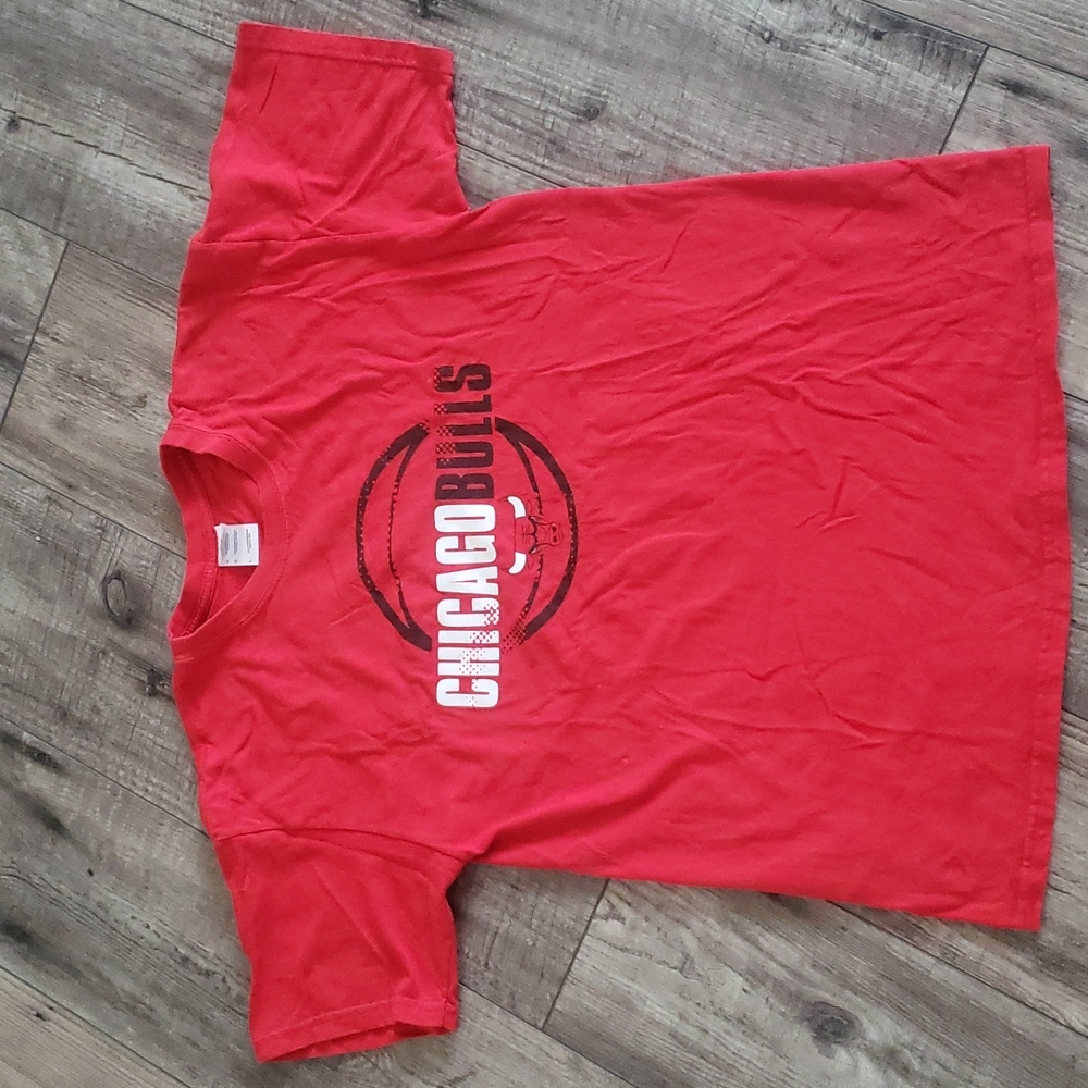 Chicago bulls logo t shirt